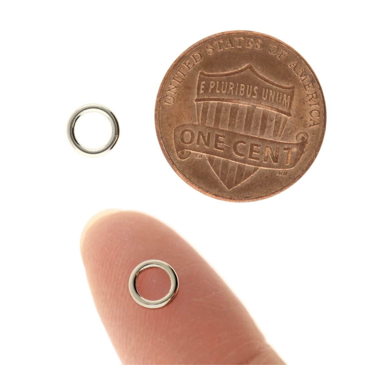 Jump Rings - 6 mm Round 18 Gauge Silver Plated - bag of 144 - The Merri Artist - merriartist.com