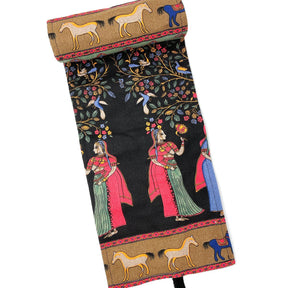 Pencil Wrap Pouch (72 slots) - Horses & Maidens