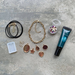 Jewelry Made by Me - UV Resin Jewelry Starter Kit - The Merri Artist - merriartist.com