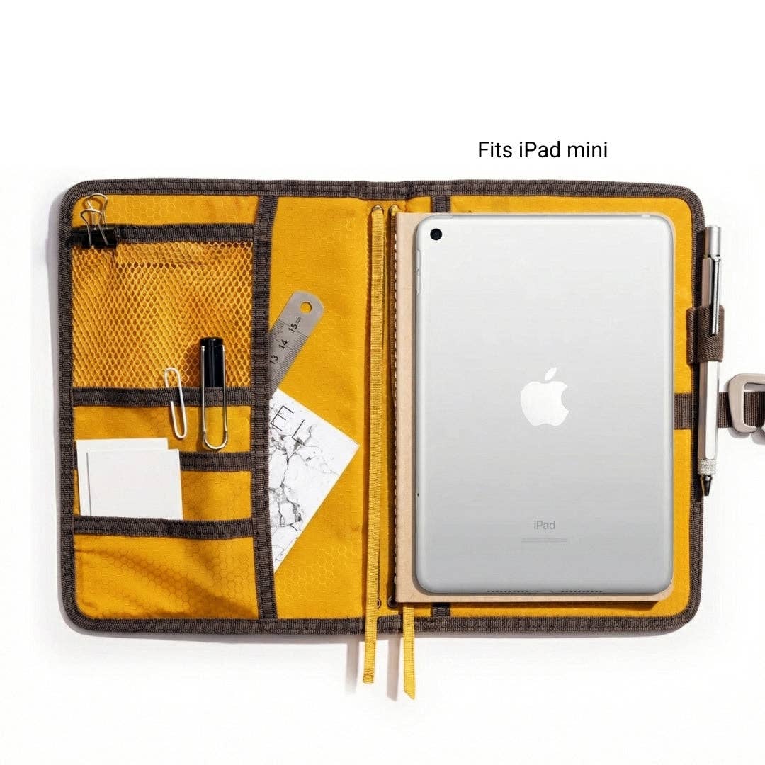 LOCHBY - Artists Field Journal - Bumblebee - The Merri Artist - merriartist.com