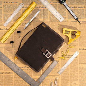 LOCHBY - Artists Field Journal - Bumblebee - The Merri Artist - merriartist.com