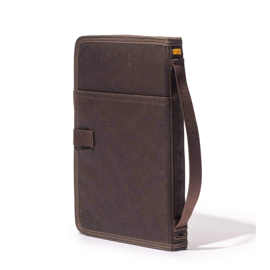 LOCHBY - Artists Field Journal - Olive - The Merri Artist - merriartist.com