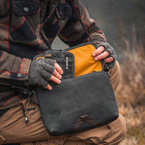 LOCHBY - Artists Field Sling - Olive - The Merri Artist - merriartist.com