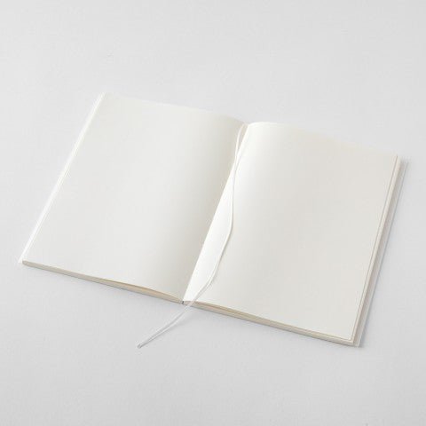 Midori A5 (8.3" x 5.9" x 0.4") Journal - Blank - Cotton - The Merri Artist - merriartist.com