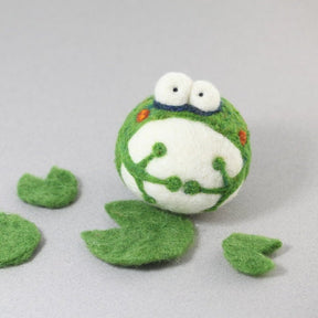 Woolbuddy Needle Felting Frog Kit - The Merri Artist - merriartist.com